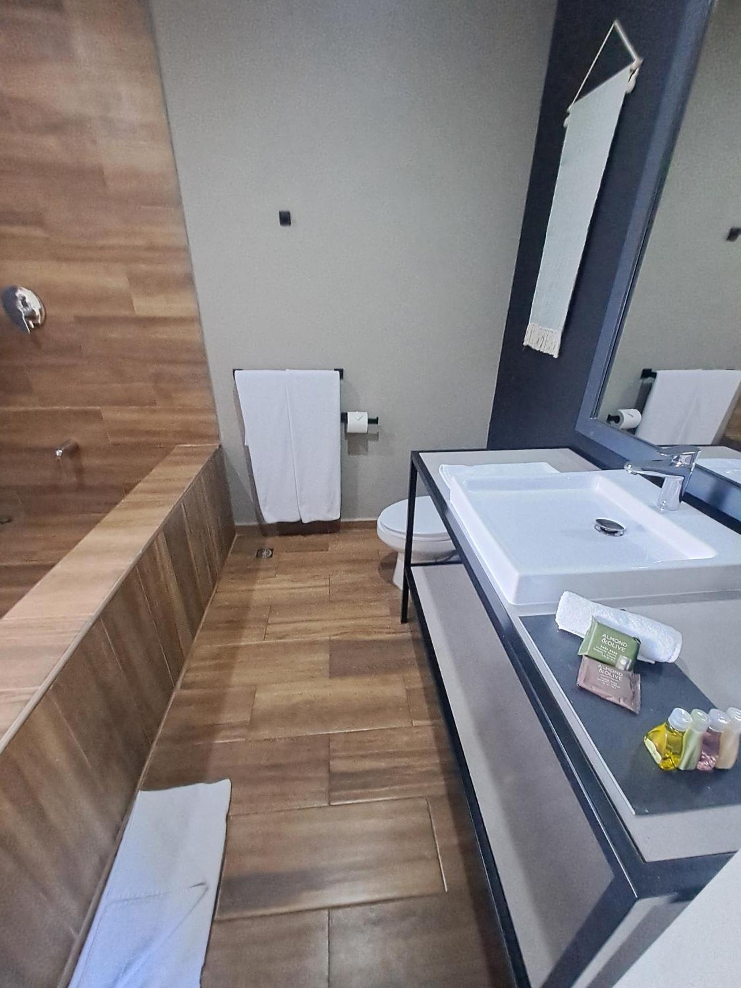 Cardedeu Hotel Lago De Coatepeque El Congo Dış mekan fotoğraf